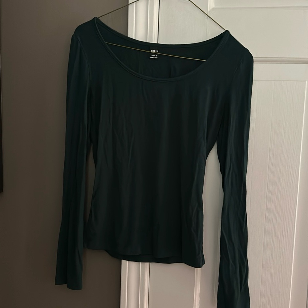 Like new! Teal soft tee